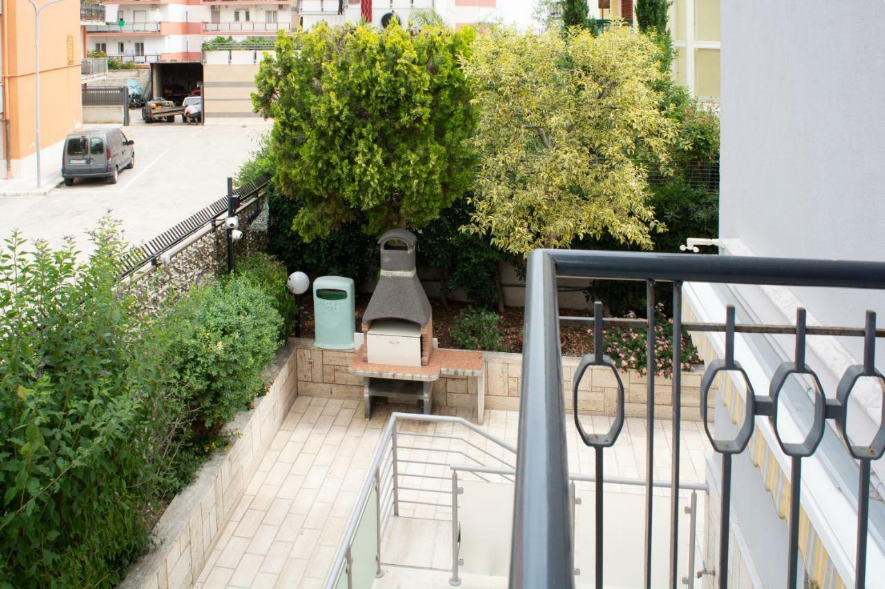 Villa Franca Mini Appartamenti Бишелие Екстериор снимка